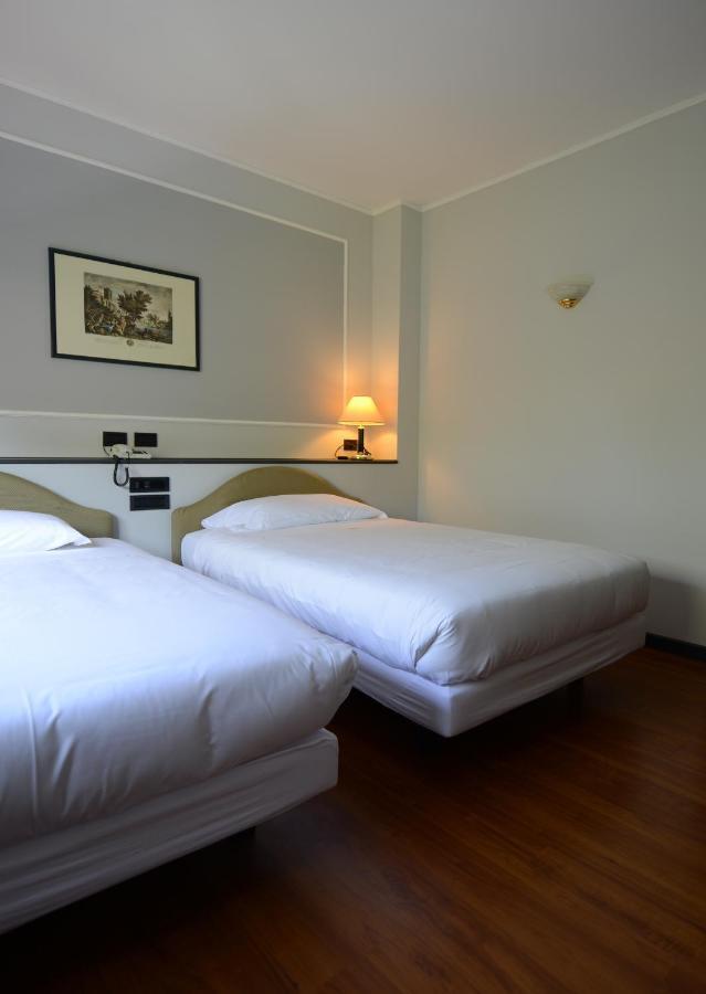 Hotel Mamiani & Relaxing Spa ウルビーノ 部屋 写真